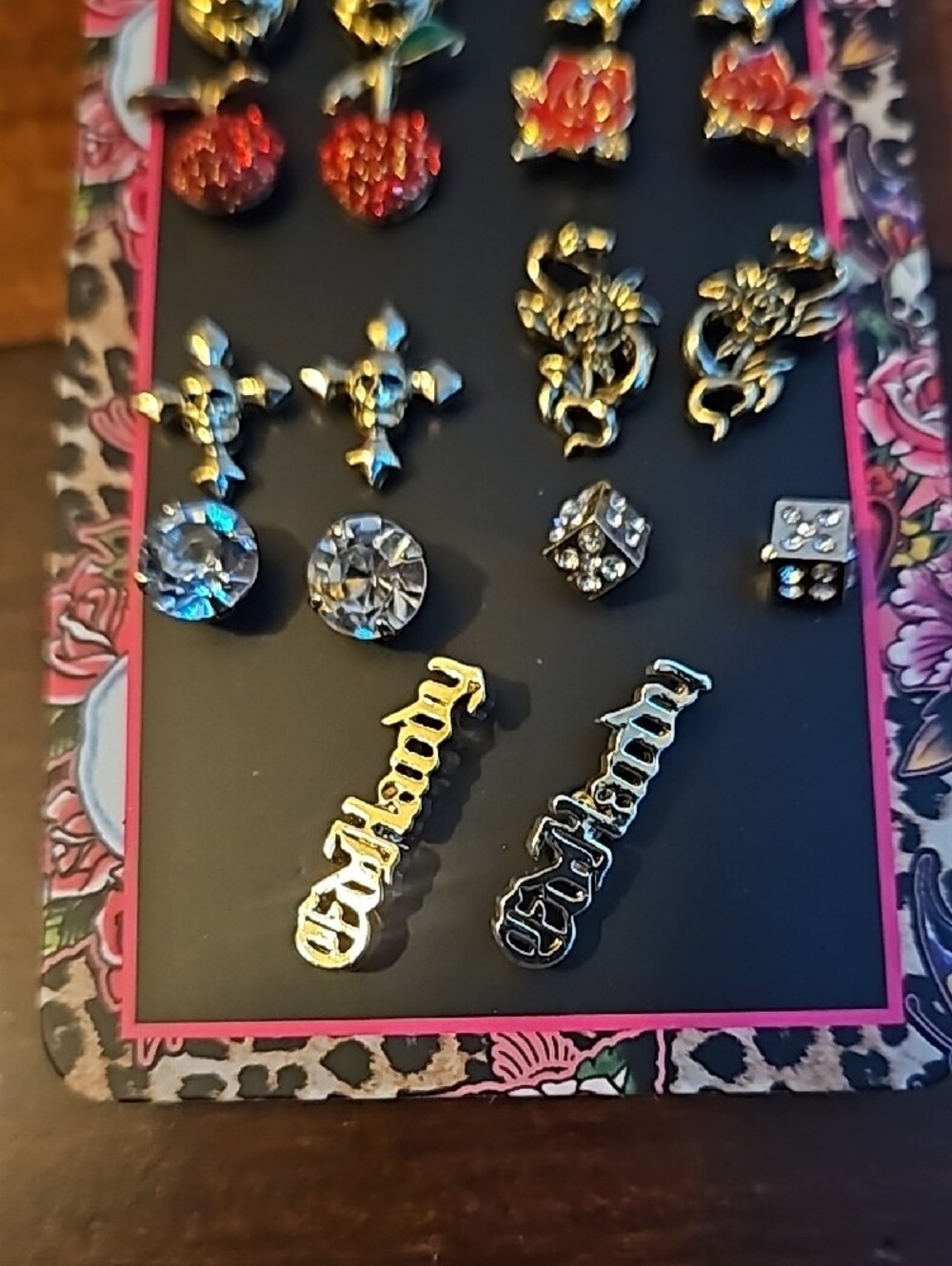 Ed Hardy Stud Earrings Set of 9 - Black & Pink Accents - Picture 4 of 7